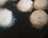A picture of step 3 of Samosay ki chaat.