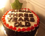Foto langkah ke 6 dari resep Blackforest Birthday Cake.