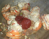 Foto del paso 3 de la receta: Langostas en salsa
