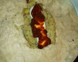 A picture of step 3 of Burrito de papa frita.
