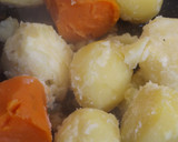 Foto del paso 5 de la receta: Pavita asada al aroma de clementina y romero