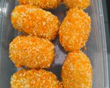 Foto langkah ke 7 dari resep Kroket Kentang Isi Sosis.
