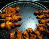 Foto langkah ke 3 dari resep Sate Manis Ayam.