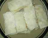 Foto langkah ke 3 dari resep Risol isi Mie Telur dan Sayur.