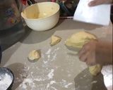 Foto langkah ke 7 dari resep Donat Dengan Metode Autolisis.