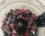A picture of step 1 of Triple Berry smoothie.