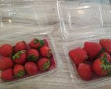 Foto langkah ke 1 dari resep Korean Strawberry Milk.