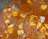 Foto del paso 6 de la receta: Arroz Maty, con alcachofas confitadas, ajos tiernos, gambas langostineras y sepia