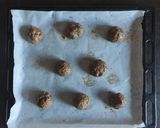 Foto del passaggio 9 della ricetta Biscotti con i fondi del caffè al cioccolato fondente