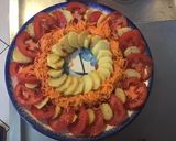 Une image de l'étape 4 de Salade surprise au poisson carottes tomates poireaux et pommes de terre.
