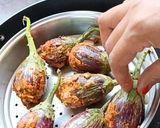 गावरान उकड भरलेली वांगी (Gavran Ukad Bharleli Vangi Recipe In Marathi) रेसिपी स्टेप 7 फोटो 