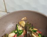 Foto langkah ke 2 dari resep Cumi tumis hitam.
