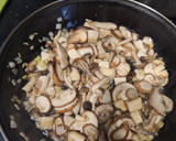 Foto del paso 3 de la receta: Linguini con salsa de setas