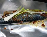 Hình bước làm 1 của món Cá saba nướng giấy bạc cuốn bánh tráng