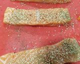 Foto del paso 2 de la receta: Salmón fresco asado en cama de calabaza