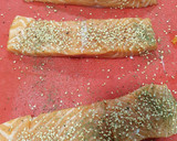 Foto del paso 2 de la receta: Salmón fresco asado en cama de calabaza