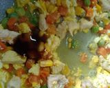 รูปขั้นตอนการทำที่ 3 ของ อกไก่ผัดผงกะหรี่ ใส่ไข่ ผักสามสี คลีน