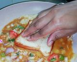 A picture of step 3 of Bread Omelette.