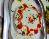 A picture of step 5 of Aloo bread masala dahi vada chat.