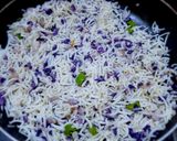 A picture of step 4 of Purple cabbage rice.