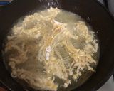 Foto langkah ke 4 dari resep Jamur enoki goreng.