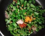A picture of step 4 of Broad Beans and Potato Curry.