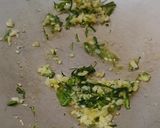 Foto langkah ke 2 dari resep Nasi Daun Jeruk Telur Dadar Barendo.