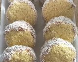 Foto del paso 5 de la receta: Alfajorcitos de maicena / Ojitos de membrillo
