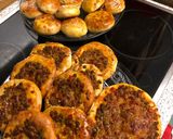 صورة لخطوة 3 من وصفة فطائر باللحم المثروم