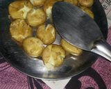 A picture of step 5 of Aloo Tuk (Indian spiced potato fritters).