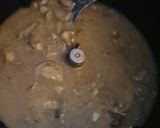 Une image de l'étape 2 de Suprêmes de poulet sauce champignons.