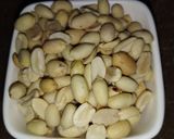 A picture of step 1 of Peanut masala papad chat.