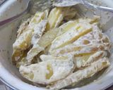 Foto langkah ke 2 dari resep Potato Wedges tepung basah (sederhana).