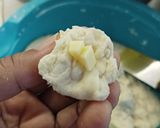 Foto langkah ke 2 dari resep Cilok Ayam isi Mozzarella.