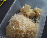 Foto langkah ke 2 dari resep Saus keju hemat.
