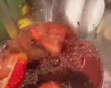 Une image de l'étape 3 de Jus betteraves fraises.