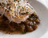Foto del paso 7 de la receta: Merluza a la plancha con salsa de calabacín y jamón al tomillo