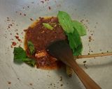 Foto langkah ke 1 dari resep Oseng Sapi Mercon.