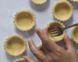 Foto langkah ke 4 dari resep Pie susu - (kulit pie eggless).
