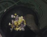 Foto langkah ke 2 dari resep Telur bumbu habang.