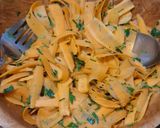 Foto del paso 3 de la receta: Ensalada de tiras de zanahoria