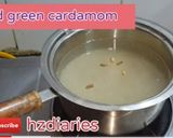 A picture of step 1 of Punjabi suji halwa.