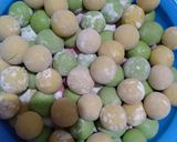 Foto langkah ke 4 dari resep Bola-bola Susu 3 bahan.