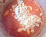 A picture of step 3 of Spaghetti with Mackerel and Mushroom Sauce.