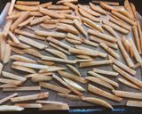 Une image de l'étape 5 de Frites maison au four.