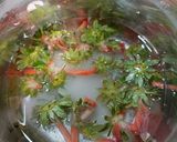 Une image de l'étape 1 de 🍓 Sirop aux queues de fraise (antigaspi).