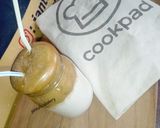 A picture of step 4 of Cinnamon coconut Dolgano coffe.