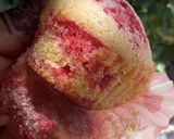 A picture of step 1 of Splash Cupcakes.