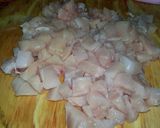 Foto del paso 8 de la receta: Empanada gallega de pollo con masa al vino