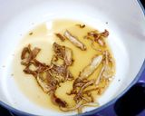 香菇麻油雞飯的食譜步驟2照片